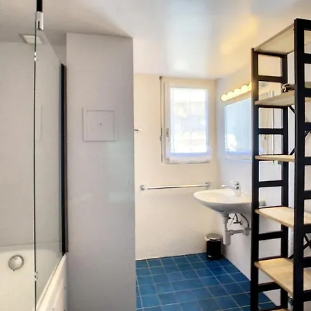 Ambassador 001 Apartment *